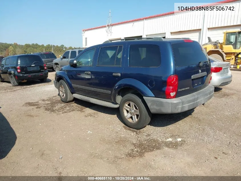 2005 Dodge Durango St VIN: 1D4HD38N85F506742 Lot: 40685110