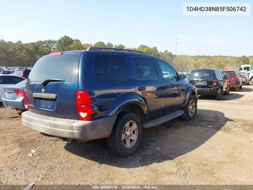 2005 Dodge Durango St VIN: 1D4HD38N85F506742 Lot: 40685110