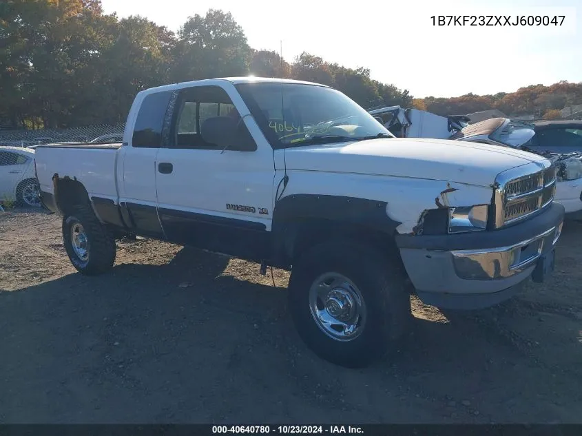 1999 Dodge Ram 2500 St VIN: 1B7KF23ZXXJ609047 Lot: 40640780