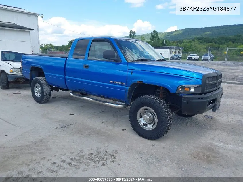 3B7KF23Z5YG134877 2000 Dodge Ram 2500 St