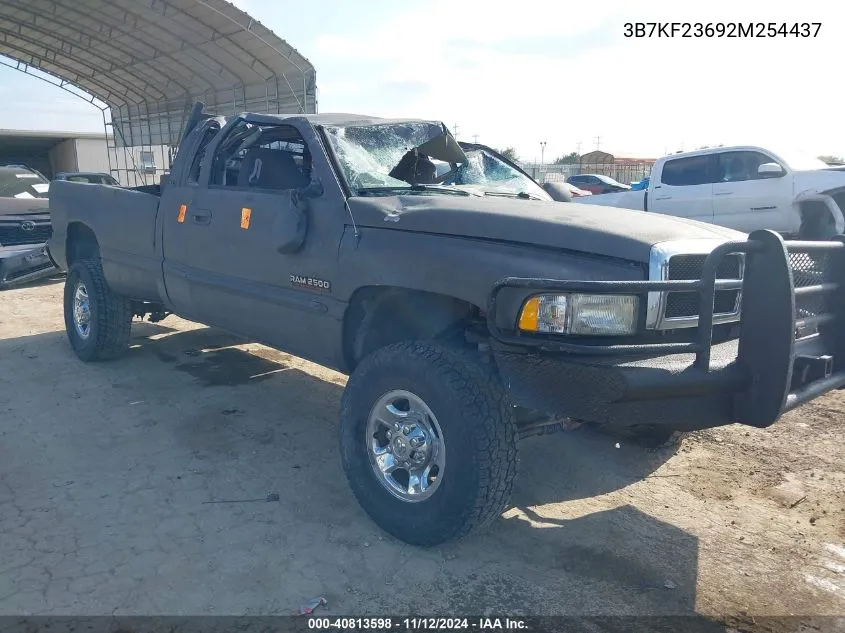 3B7KF23692M254437 2002 Dodge Ram 2500 St