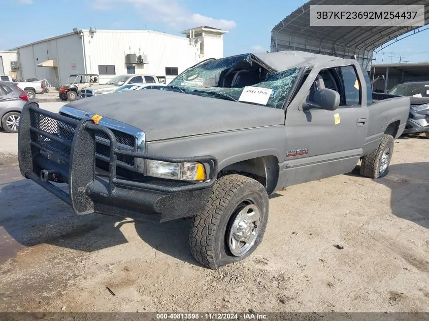 3B7KF23692M254437 2002 Dodge Ram 2500 St