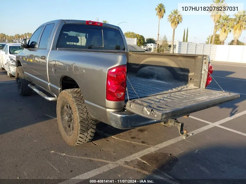 2007 Dodge Ram 1500 Slt/Trx4 Off Road/Sport VIN: 1D7HU18207S237031 Lot: 40814141