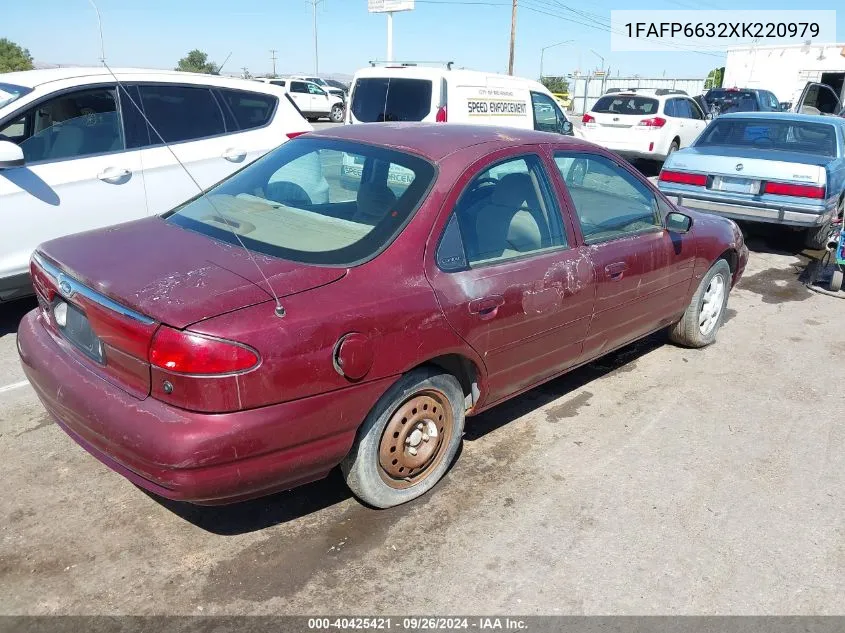 1999 Ford Contour Se VIN: 1FAFP6632XK220979 Lot: 40425421