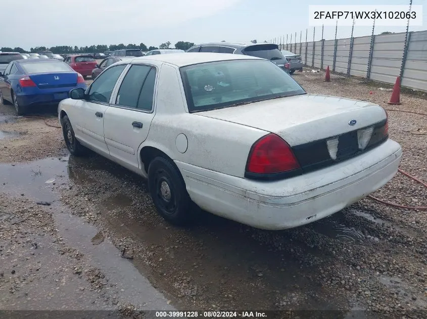 2FAFP71WX3X102063 2003 Ford Crown Victoria Police