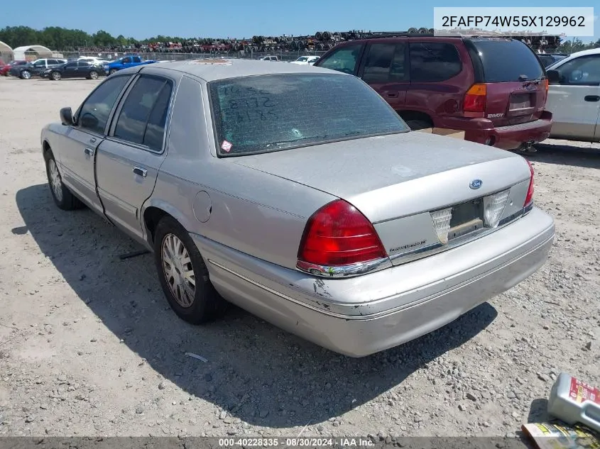 2005 Ford Crown Victoria Lx/Lx Sport VIN: 2FAFP74W55X129962 Lot: 40228335