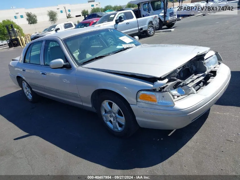 2FABP7EV7BX174742 2011 Ford Crown Victoria Lx