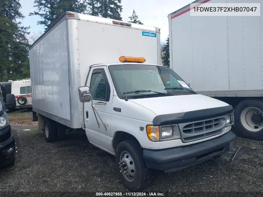 1999 Ford E-350 Comm. Cutaway Standard VIN: 1FDWE37F2XHB07047 Lot: 40827955