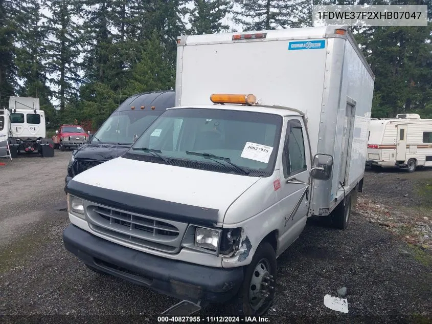 1999 Ford E-350 Comm. Cutaway Standard VIN: 1FDWE37F2XHB07047 Lot: 40827955