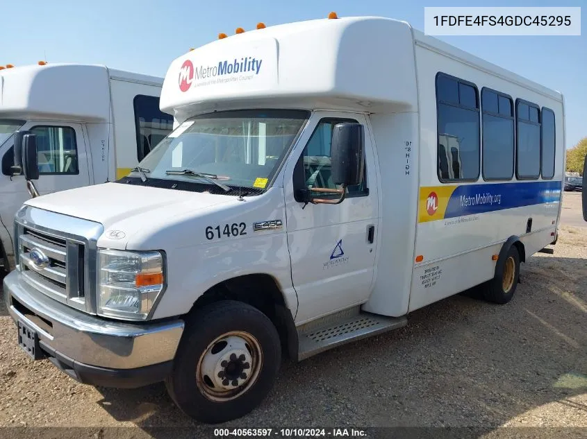 2016 Ford E-450 Cutaway VIN: 1FDFE4FS4GDC45295 Lot: 40563597