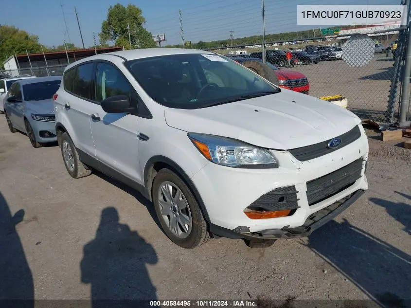 2016 Ford Escape S VIN: 1FMCU0F71GUB70923 Lot: 40584495