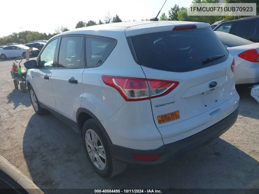 1FMCU0F71GUB70923 2016 Ford Escape S