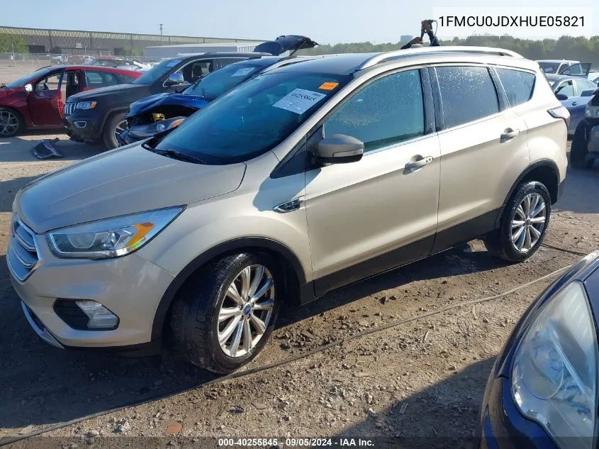 1FMCU0JDXHUE05821 2017 Ford Escape Titanium