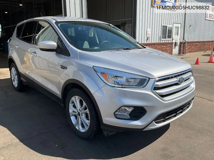 2017 Ford Escape Se VIN: 1FMCU0GD5HUC98832 Lot: 40358219