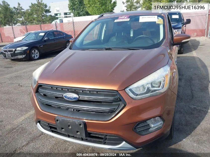 1FMCU0J95HUE16396 2017 Ford Escape Titanium