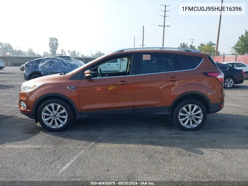 1FMCU0J95HUE16396 2017 Ford Escape Titanium