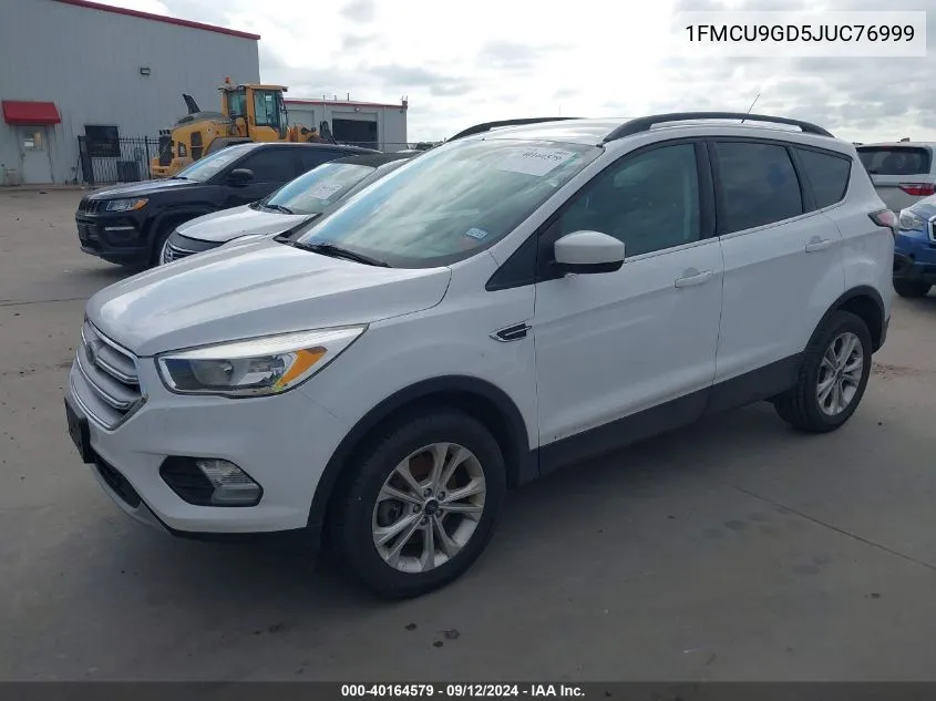 1FMCU9GD5JUC76999 2018 Ford Escape Se