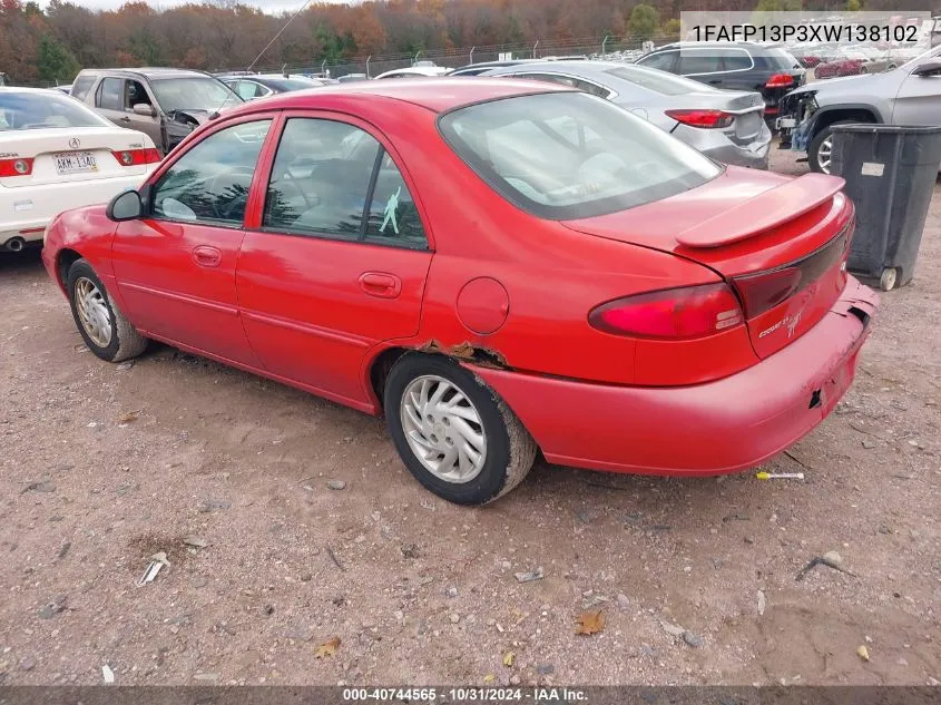 1999 Ford Escort Se VIN: 1FAFP13P3XW138102 Lot: 40744565