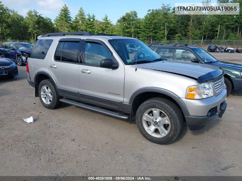 2005 Ford Explorer Xlt/Xlt Sport VIN: 1FMZU73W05UA19065 Lot: 40261809