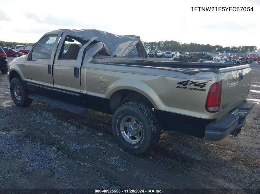 2000 Ford F-250 Lariat/Xl/Xlt VIN: 1FTNW21F5YEC67054 Lot: 40925553