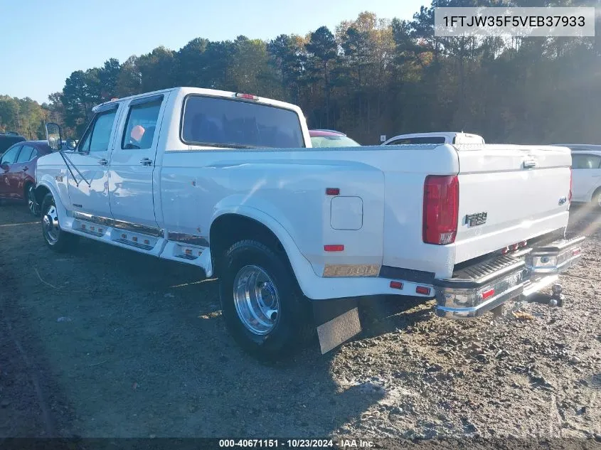 1997 Ford F-350 Xl/Xlt VIN: 1FTJW35F5VEB37933 Lot: 40671151