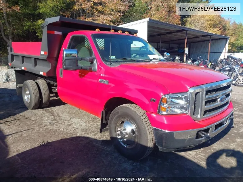 2000 Ford F-350 Lariat/Xl/Xlt VIN: 1FDWF36L9YEE28123 Lot: 40574649