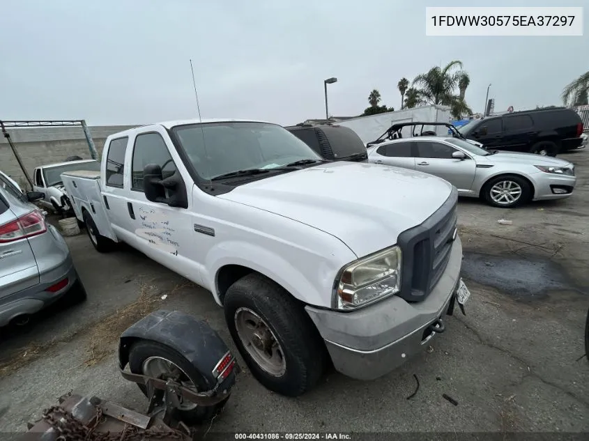 2005 Ford F350 VIN: 1FDWW30575EA37297 Lot: 40431086