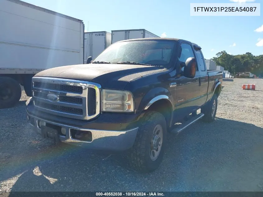 2005 Ford F-350 Lariat/Xl/Xlt VIN: 1FTWX31P25EA54087 Lot: 40552038