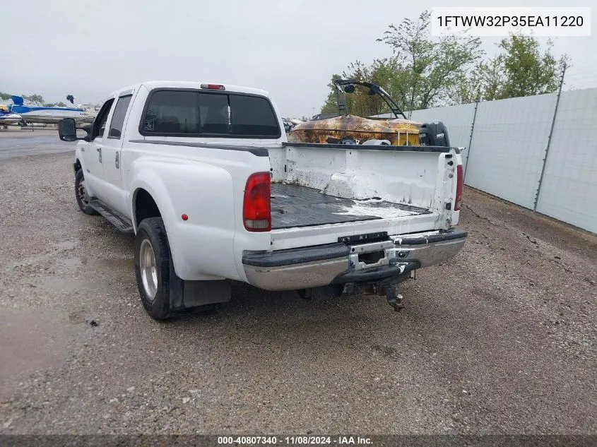 2005 Ford F-350 Lariat/Xl/Xlt VIN: 1FTWW32P35EA11220 Lot: 40807340