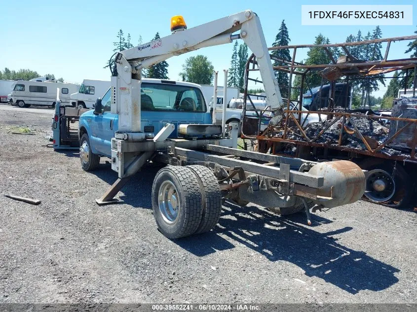 1999 Ford F-450 Lariat/Xl/Xlt VIN: 1FDXF46F5XEC54831 Lot: 39552241