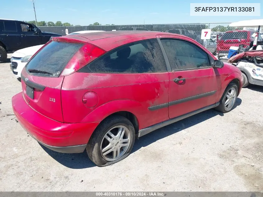 2000 Ford Focus Zx3 VIN: 3FAFP3137YR133081 Lot: 40310176