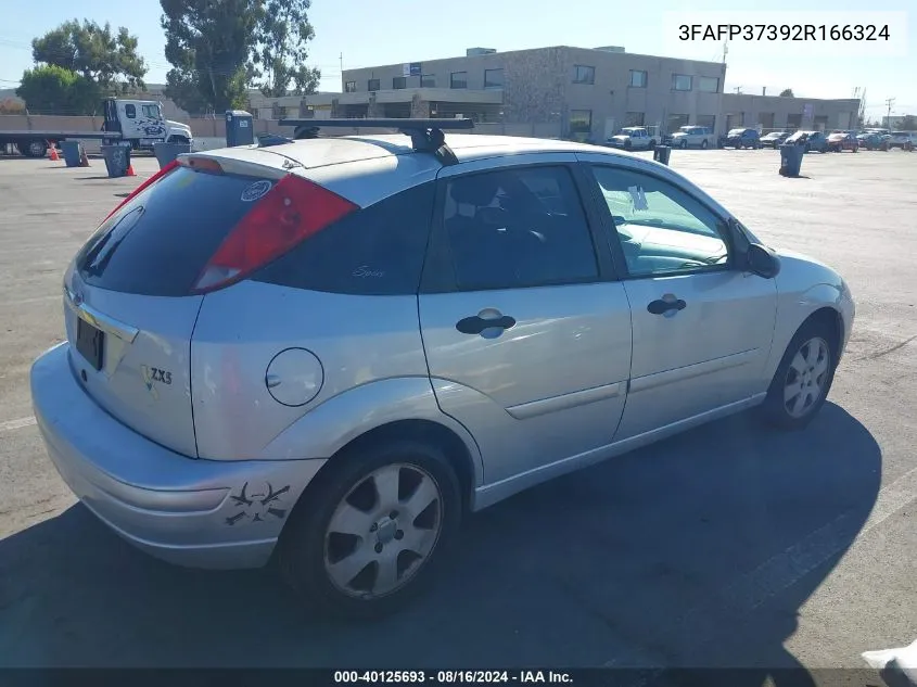 2002 Ford Focus Zx5 VIN: 3FAFP37392R166324 Lot: 40125693