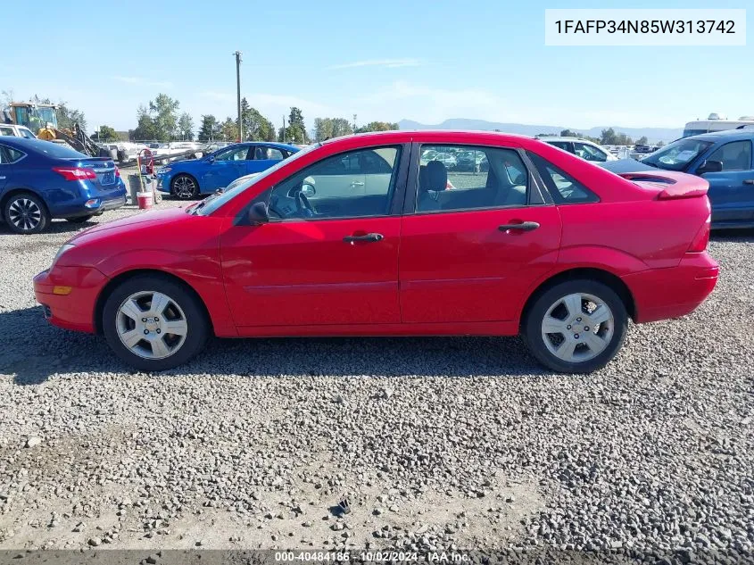 2005 Ford Focus Zx4 VIN: 1FAFP34N85W313742 Lot: 40484186