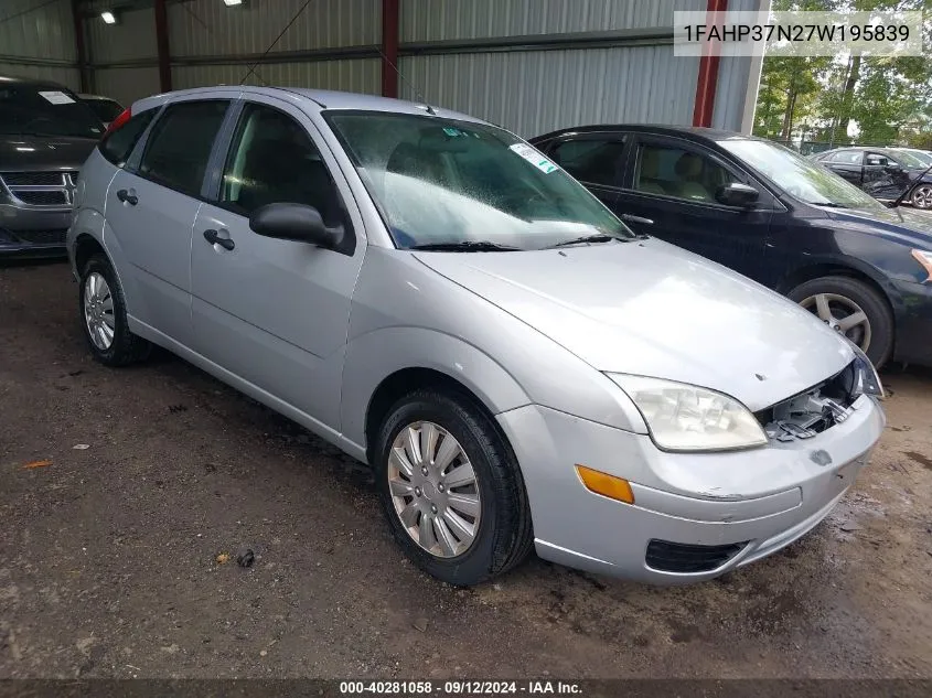 2007 Ford Focus S/Se/Ses VIN: 1FAHP37N27W195839 Lot: 40281058