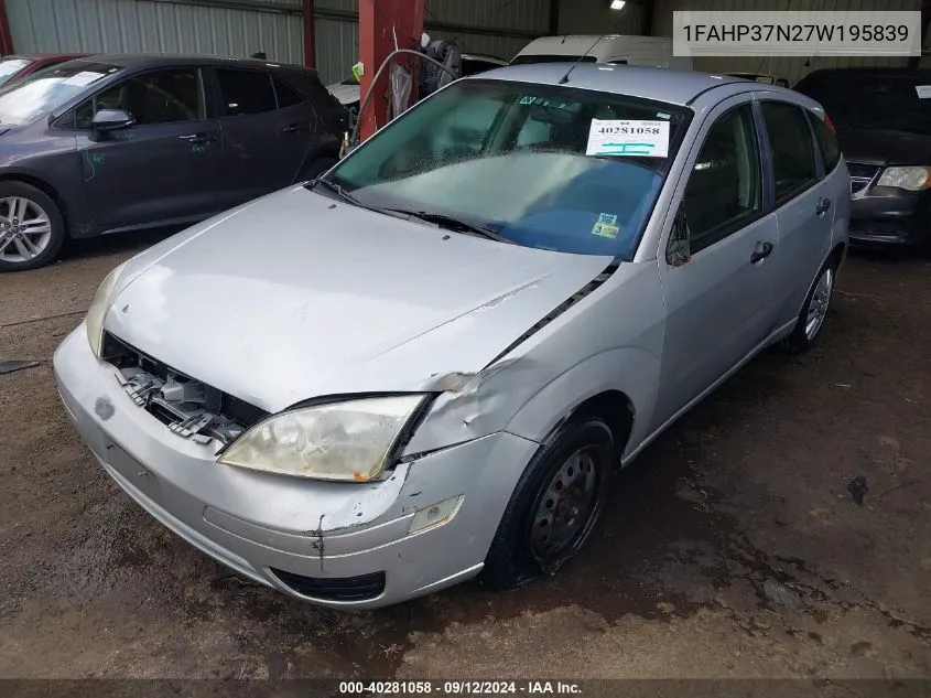 2007 Ford Focus S/Se/Ses VIN: 1FAHP37N27W195839 Lot: 40281058