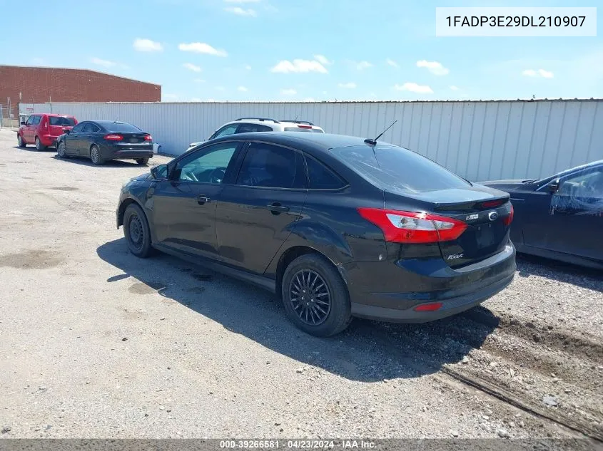 2013 Ford Focus S VIN: 1FADP3E29DL210907 Lot: 39266581