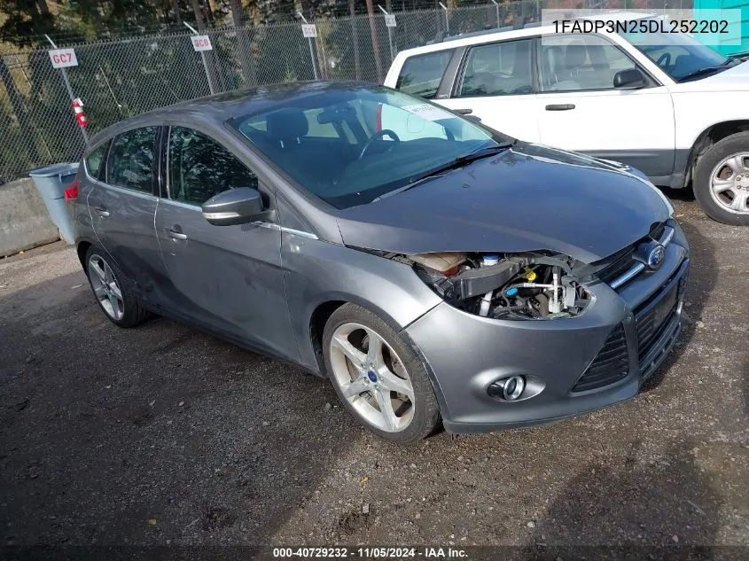 2013 Ford Focus Titanium VIN: 1FADP3N25DL252202 Lot: 40729232