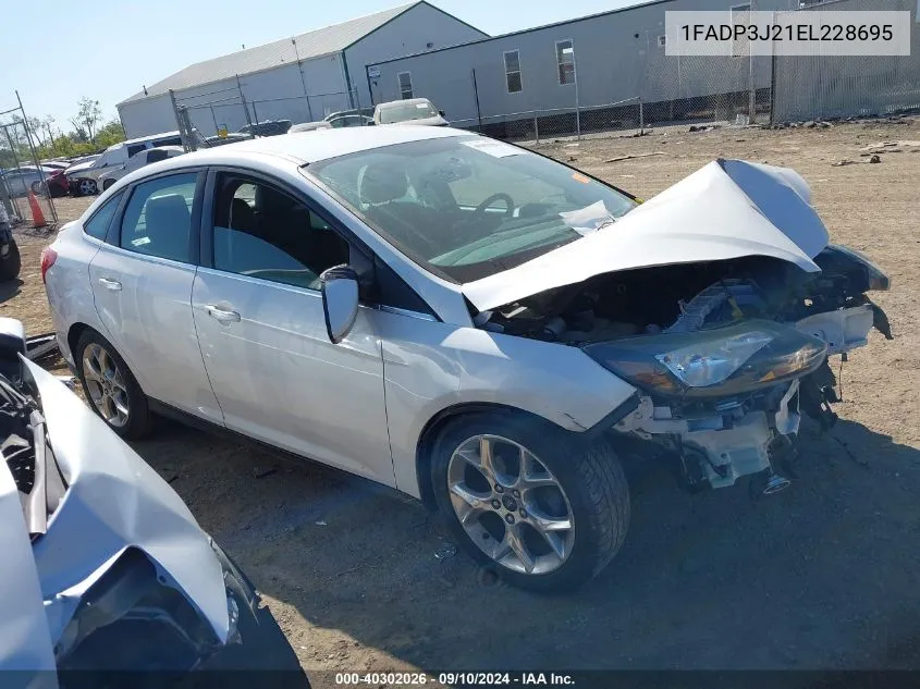 1FADP3J21EL228695 2014 Ford Focus Titanium