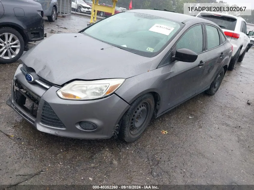 2014 Ford Focus S VIN: 1FADP3E20EL302067 Lot: 40352260