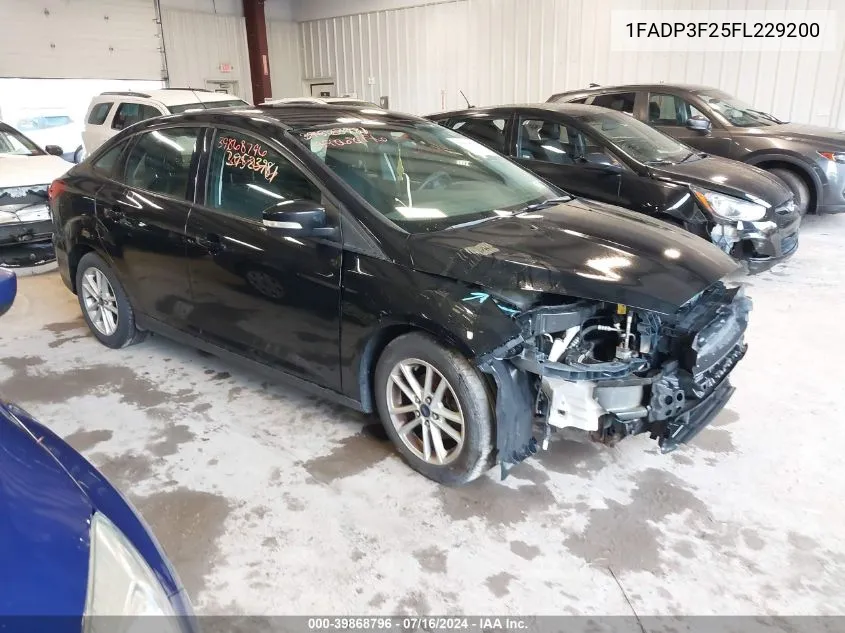 1FADP3F25FL229200 2015 Ford Focus Se