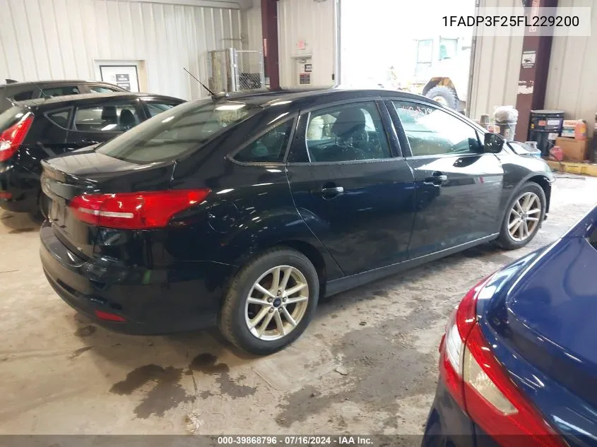 1FADP3F25FL229200 2015 Ford Focus Se