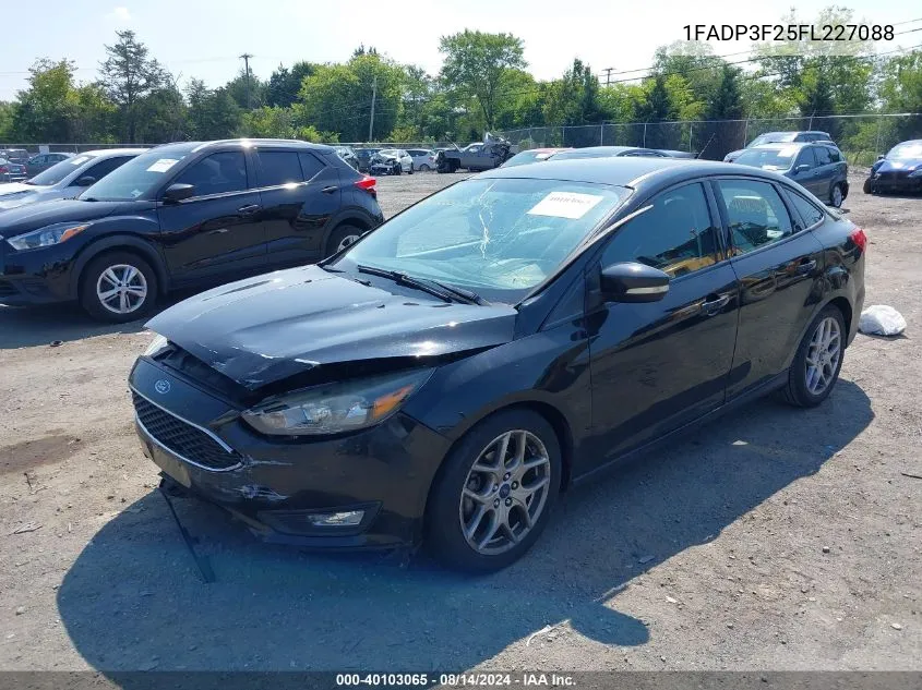 2015 Ford Focus Se VIN: 1FADP3F25FL227088 Lot: 40103065