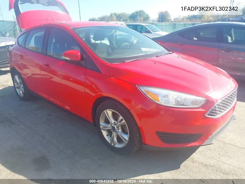 2015 Ford Focus Se VIN: 1FADP3K2XFL302342 Lot: 40640958