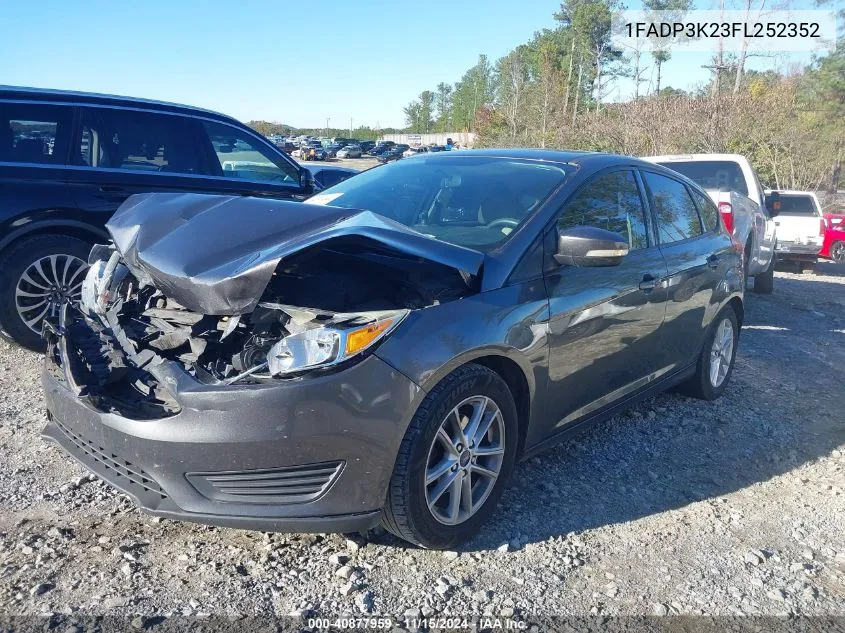 2015 Ford Focus Se VIN: 1FADP3K23FL252352 Lot: 40877959