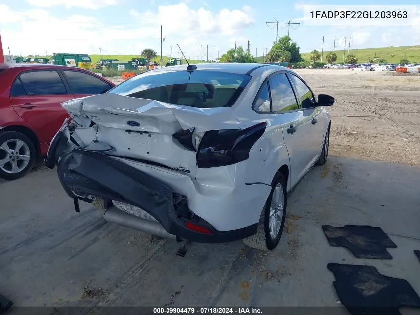 2016 Ford Focus Se VIN: 1FADP3F22GL203963 Lot: 39904479