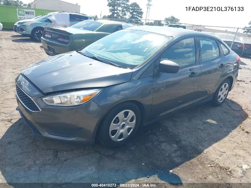 2016 Ford Focus S VIN: 1FADP3E21GL376133 Lot: 40410273