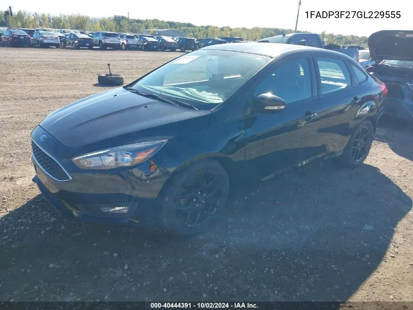 2016 Ford Focus Se VIN: 1FADP3F27GL229555 Lot: 40444391