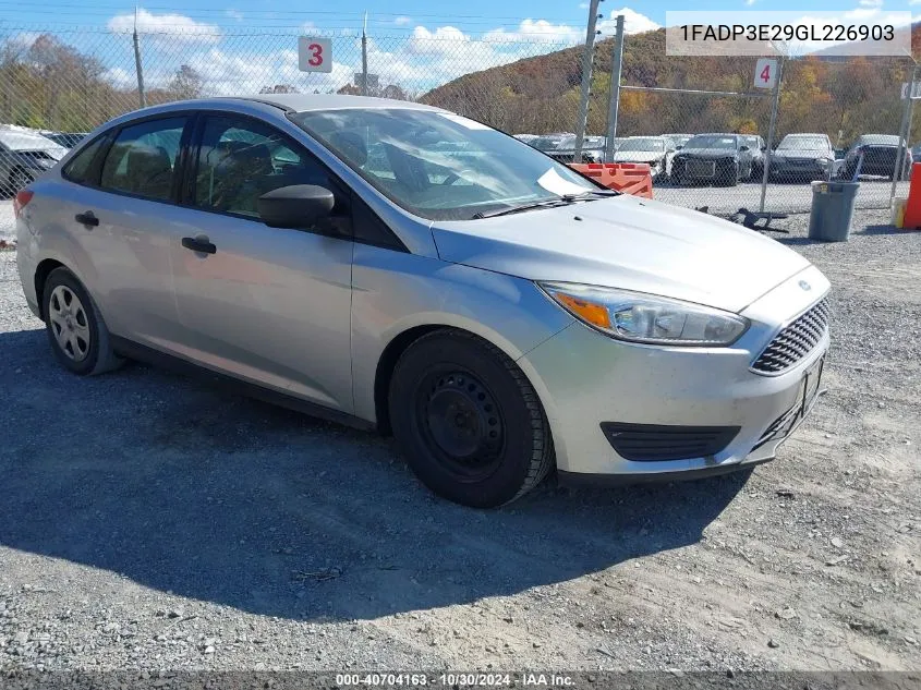 2016 Ford Focus S VIN: 1FADP3E29GL226903 Lot: 40704163