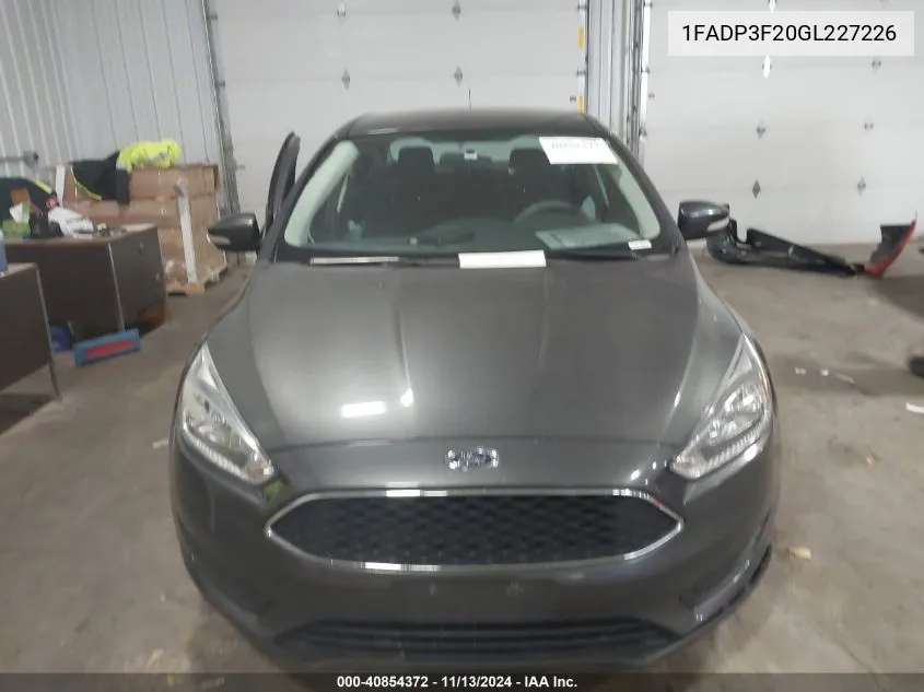 1FADP3F20GL227226 2016 Ford Focus Se