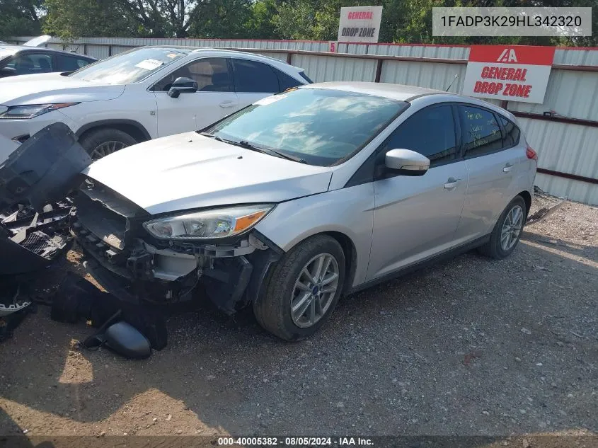 2017 Ford Focus Se VIN: 1FADP3K29HL342320 Lot: 40005382